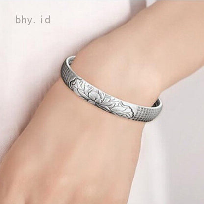 Silver Serenity Lotus Bracelet | Tranquility Accessory-Nora Luxe