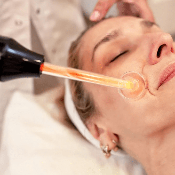 Skin therapy with High Frequency - GlowWave-Nora Luxe