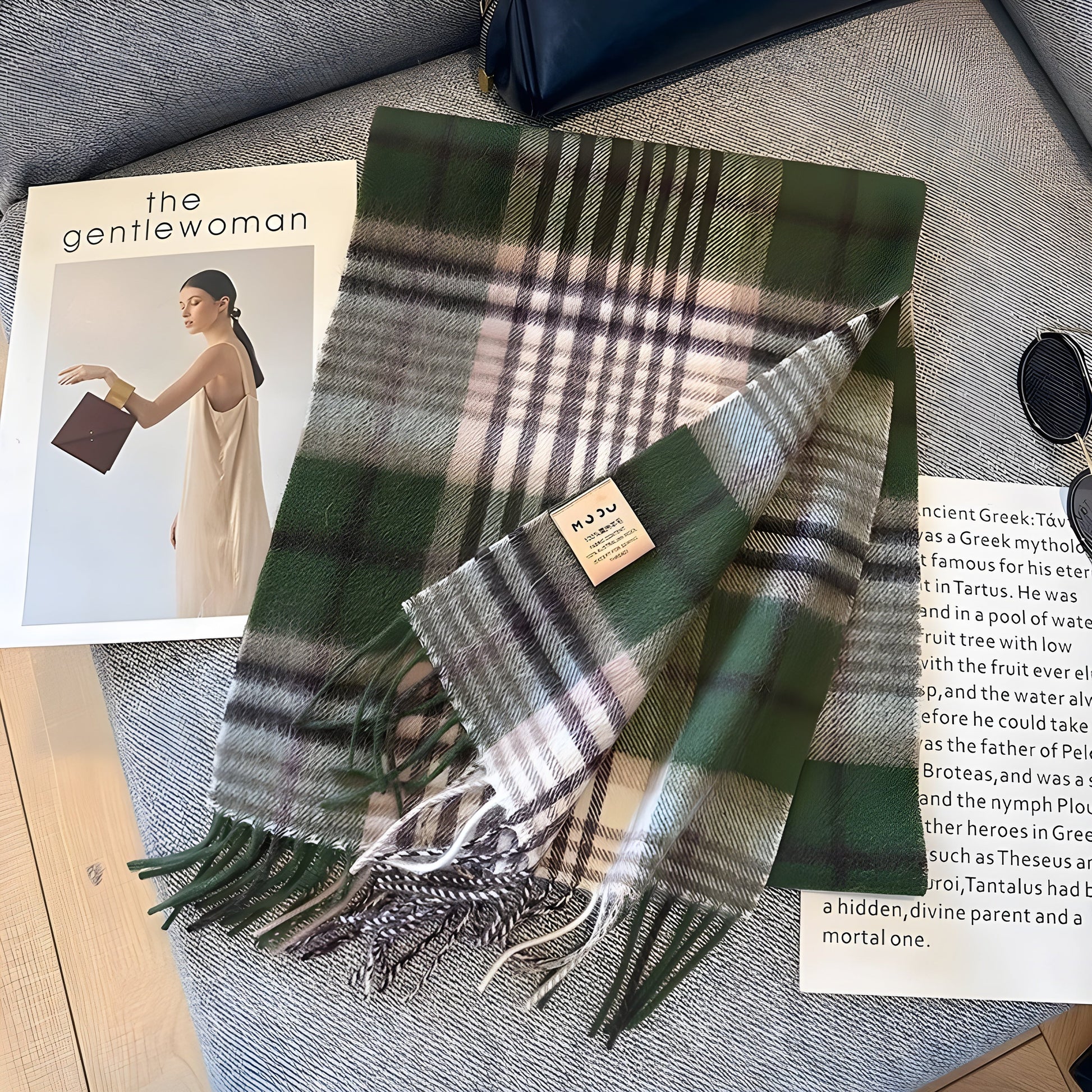 Stylish British Checked Cashmere Women's Winter Scarf - Victoria-Q-Nora Luxe