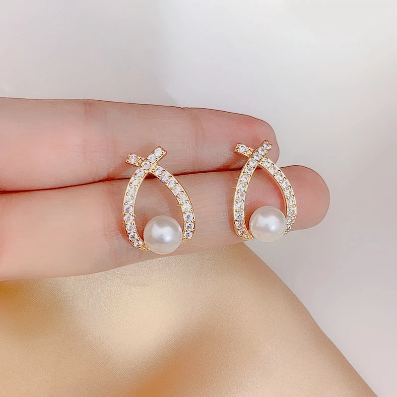 Stylish Glitter Pearl Earrings - Marie-Nora Luxe