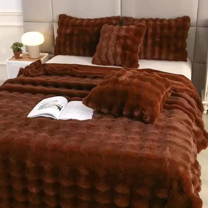 Warm Fuzzy Throw Blanket for Winter Comfort