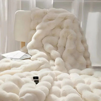 Warm Fuzzy Throw Blanket for Winter Comfort