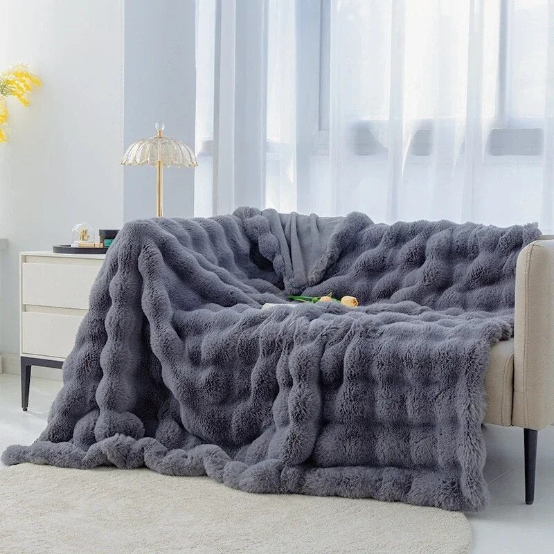 Warm Fuzzy Throw Blanket for Winter Comfort