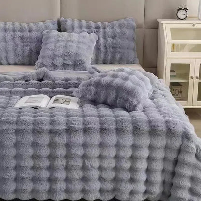 Warm Fuzzy Throw Blanket for Winter Comfort