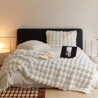 Warm Fuzzy Throw Blanket for Winter Comfort