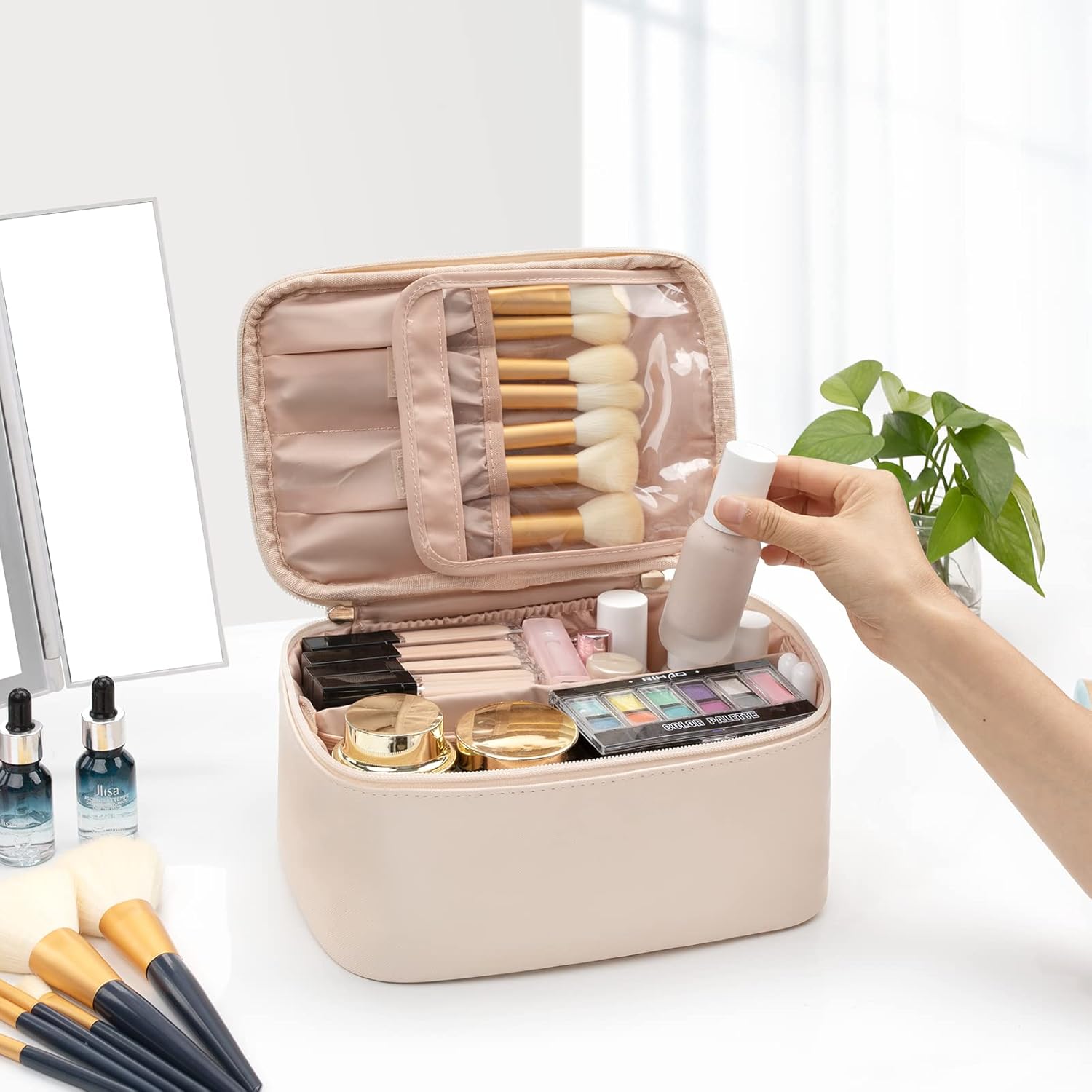 Travel-friendly Make-up Organizer with Dividers-Black-Nora Luxe