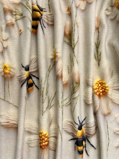 Trendy Ladies Sweater with Bee Pattern - Sophie-Apricot-S-Nora Luxe