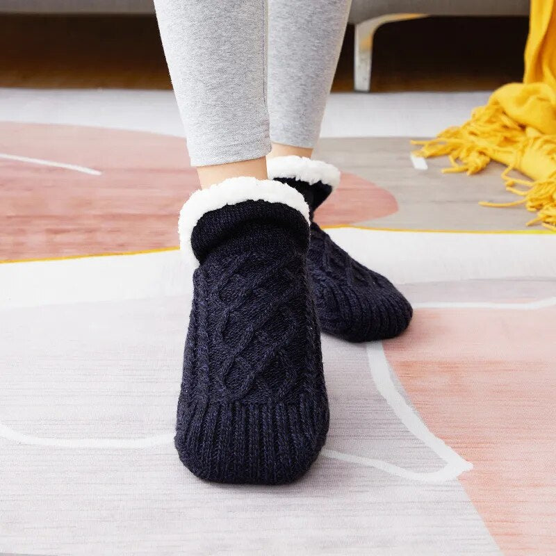Verdict Cashmere Slippers - CozySteps-Black-4.5 - 6.0-Nora Luxe