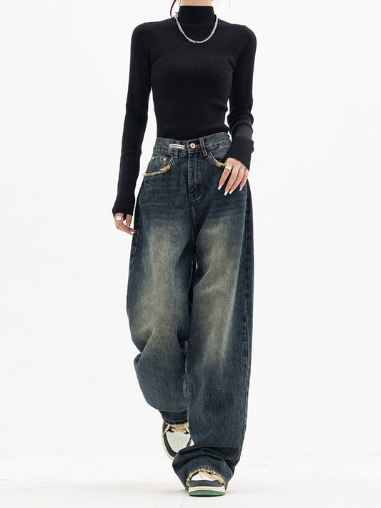 Relaxed Fit Distressed Women's Jeans - Pexav