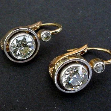 Classic Gold Drop Earrings with Zirconia Stones - Pexav