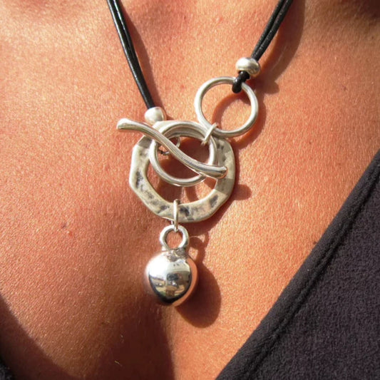 Classic Elegant Silver Pendant Necklace - Pexav