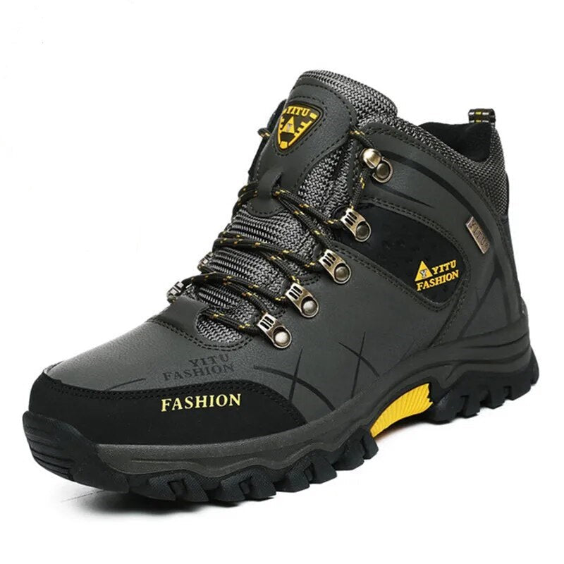 Insulated Men's Hiking Boots with Comfortable Sole - Pexav