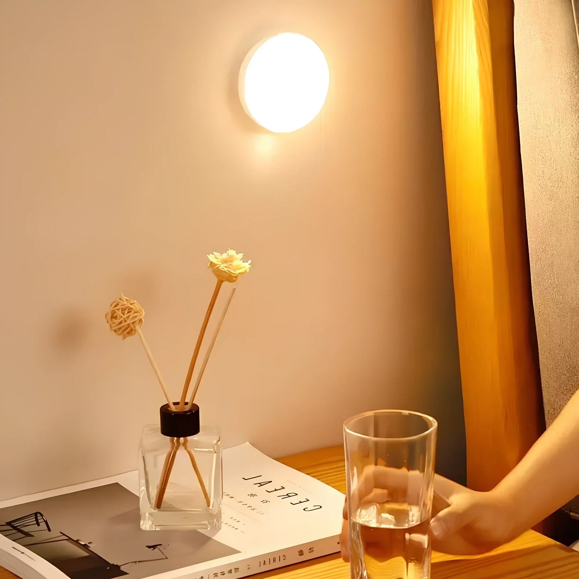 Wireless Motion Sensor Lamp - LumaLight-2-USB-Warm Wit-Nora Luxe
