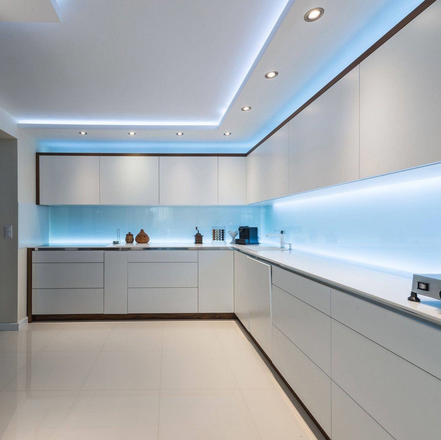 Wireless Motion Sensor LED Strip - LumaStrip-39.37 inches-Battery-Warm Wit-Nora Luxe