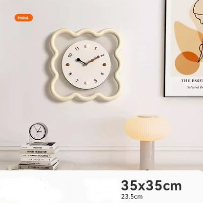 Quiet Simple Round Wall Clock