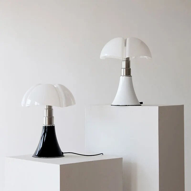 Elegant Floral Glass Table Lamp